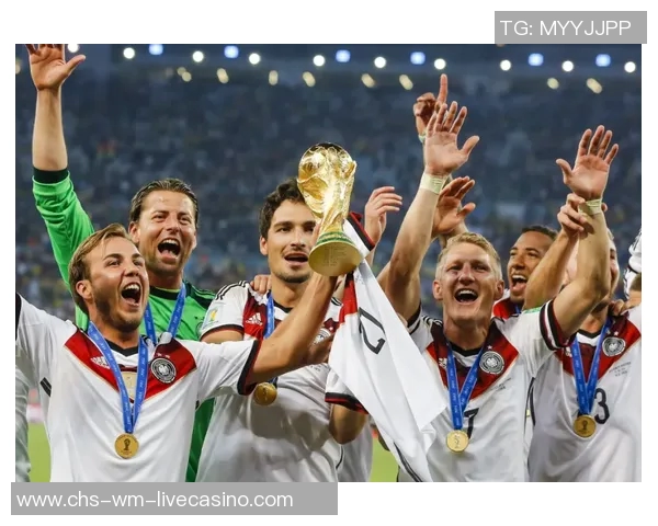 探索足球品牌的魅力与影响力如何塑造现代足球文化与运动员形象 探索足球品牌的魅力与影响力如何塑造现代足球文化与运动员形象